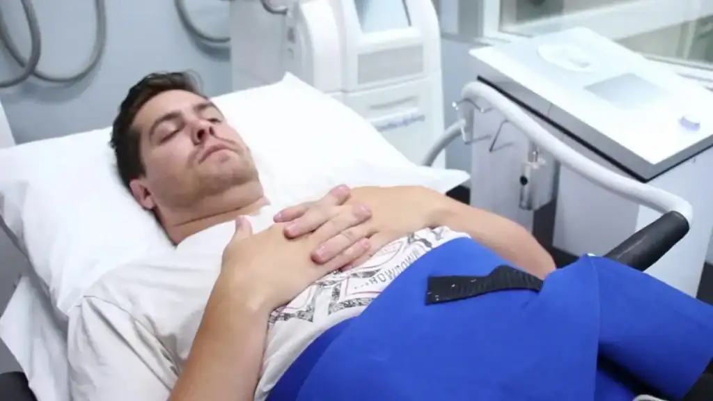 Transforming Bodies: Celebrity Success Stories and the Truth Behind Body Contouring 2 Image of male having body contouring Birch treatment